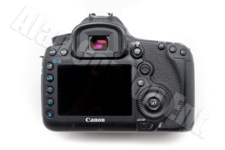 canon-5d-mark-iii-camera-rear-view